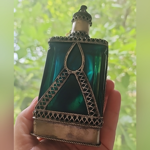 Vintage pair of Moroccan Perfume Bottles Cobalt Blue & green Glass Silver Plated - Picture 6 of 16